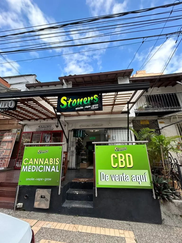Tienda Stoners Smoke Shop en Laureles, Medellín – foto 1