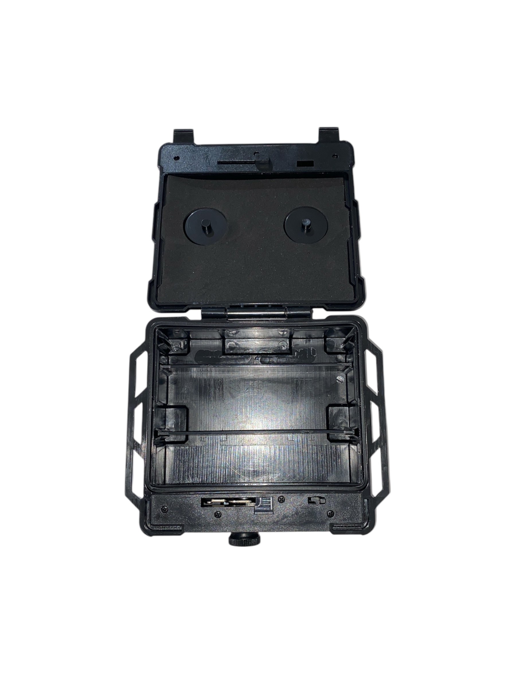 Caja magnética con candado Roughneck – vista 2