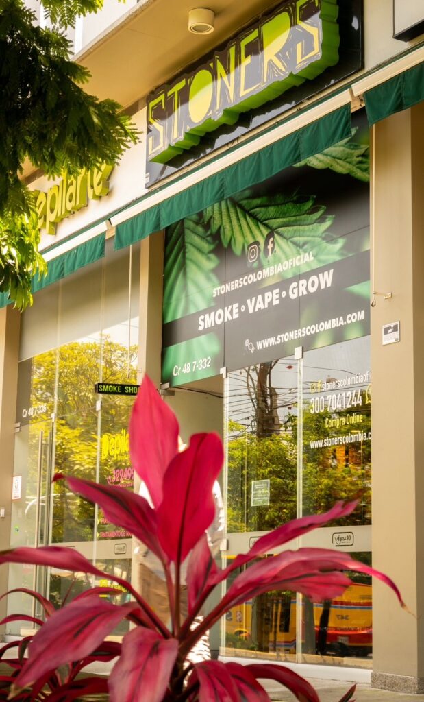 Stoners Smoke Shop Medellin Poblado
